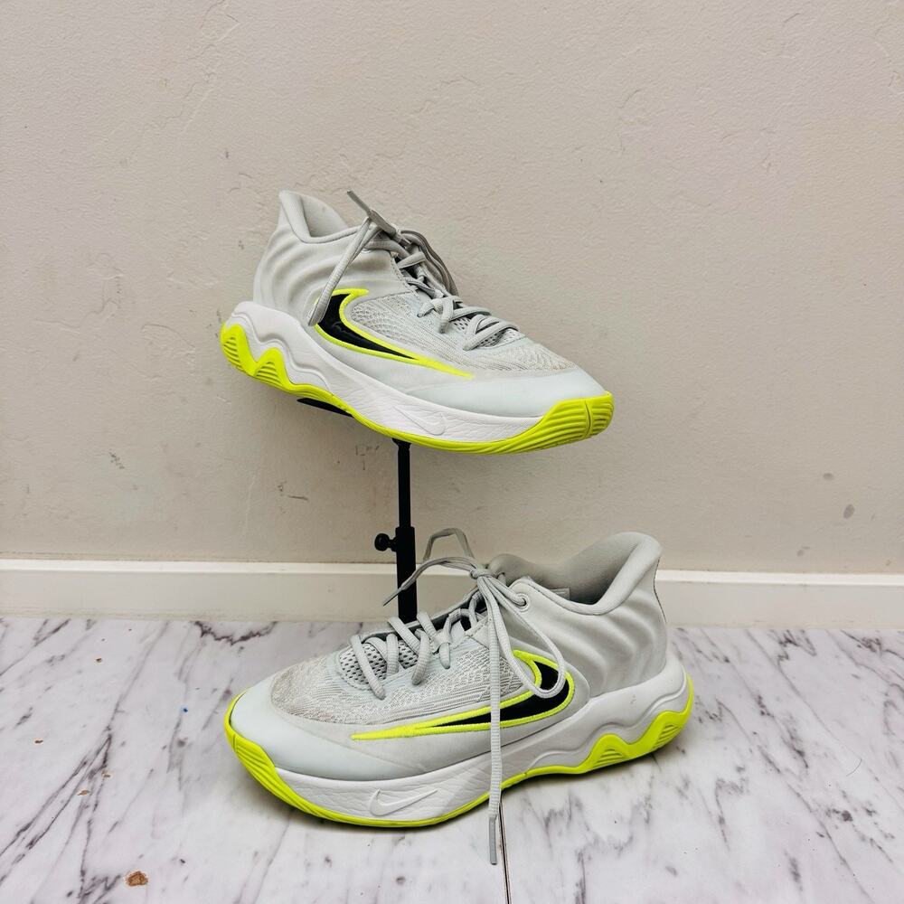 Nike Giannis Immortality 4 basketball shoes Gray Green Men’s Size 6.5